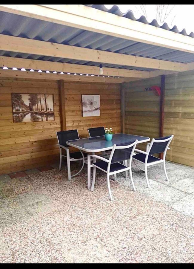 Cozy Chalet In Opmeer Near Amsterdam And Beach Exteriér fotografie